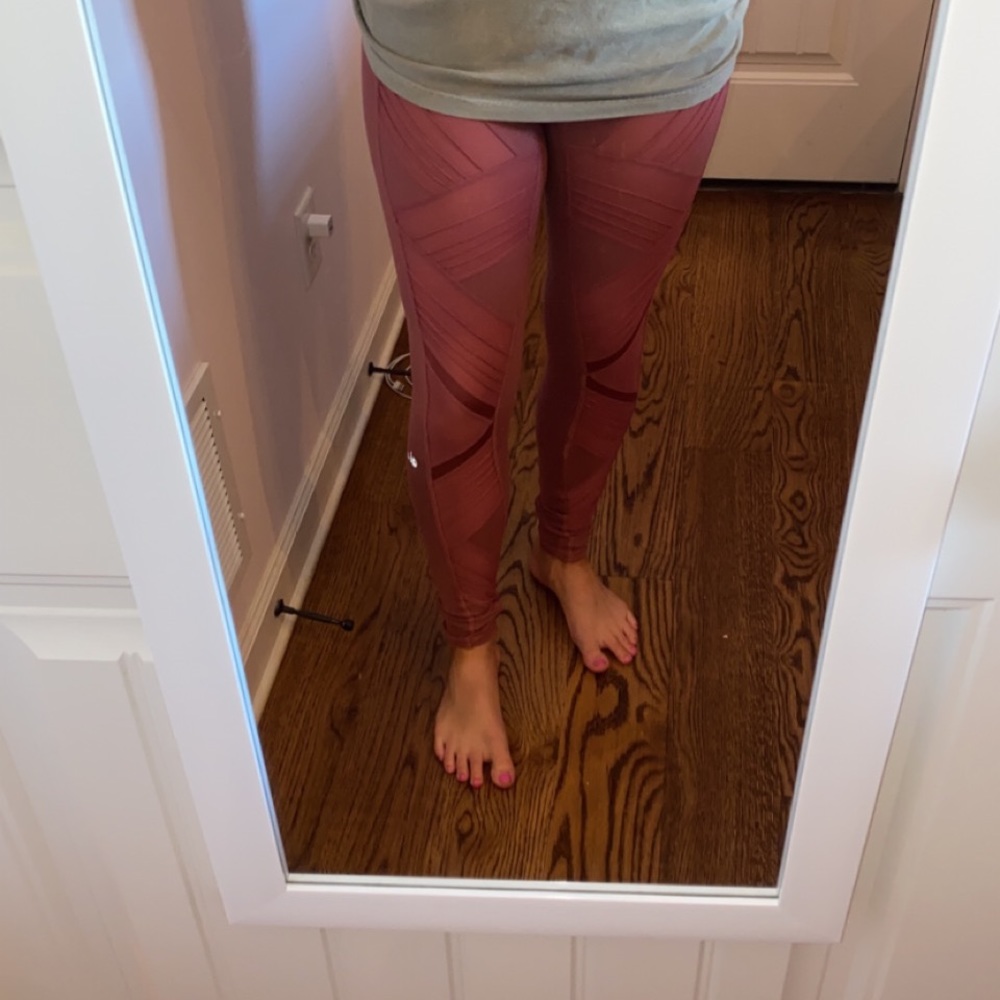 Alo athletic leggings.
